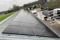 Uitbreiding 28 x solarwatt 325wp glas-glas zonnepanelen. Geïnstalleerd in Tiendeveen.